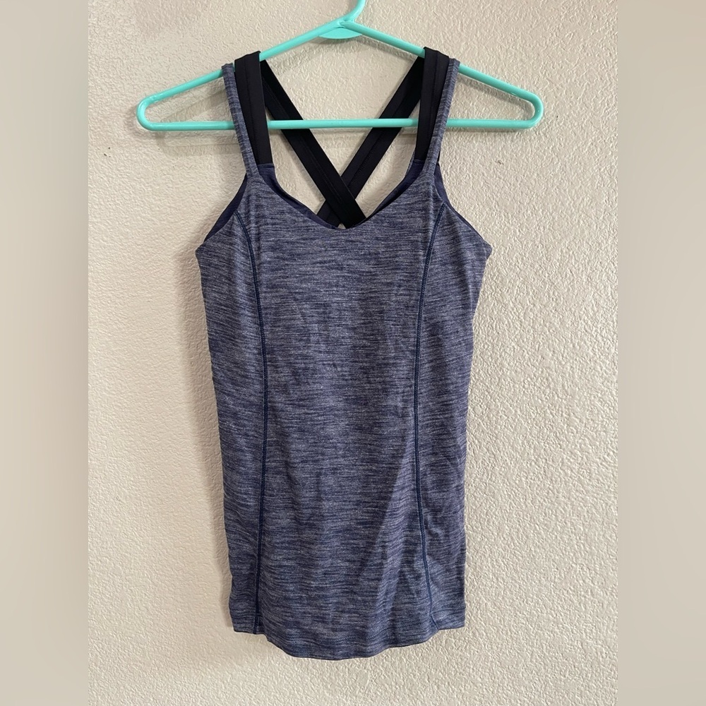 Lululemon tank top built in bra